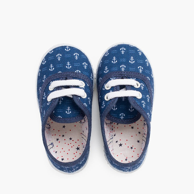 Zapatilla de lona con cordones