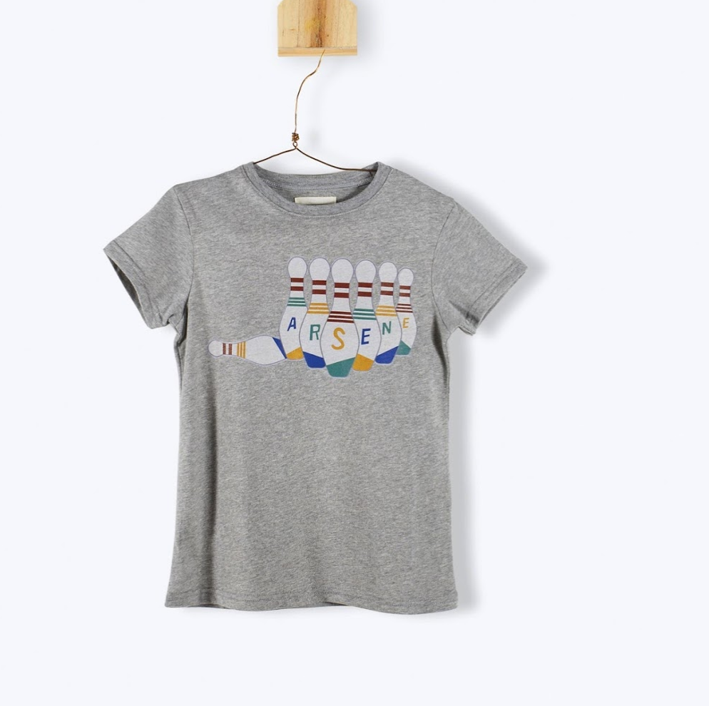 Camisa gris de bolos