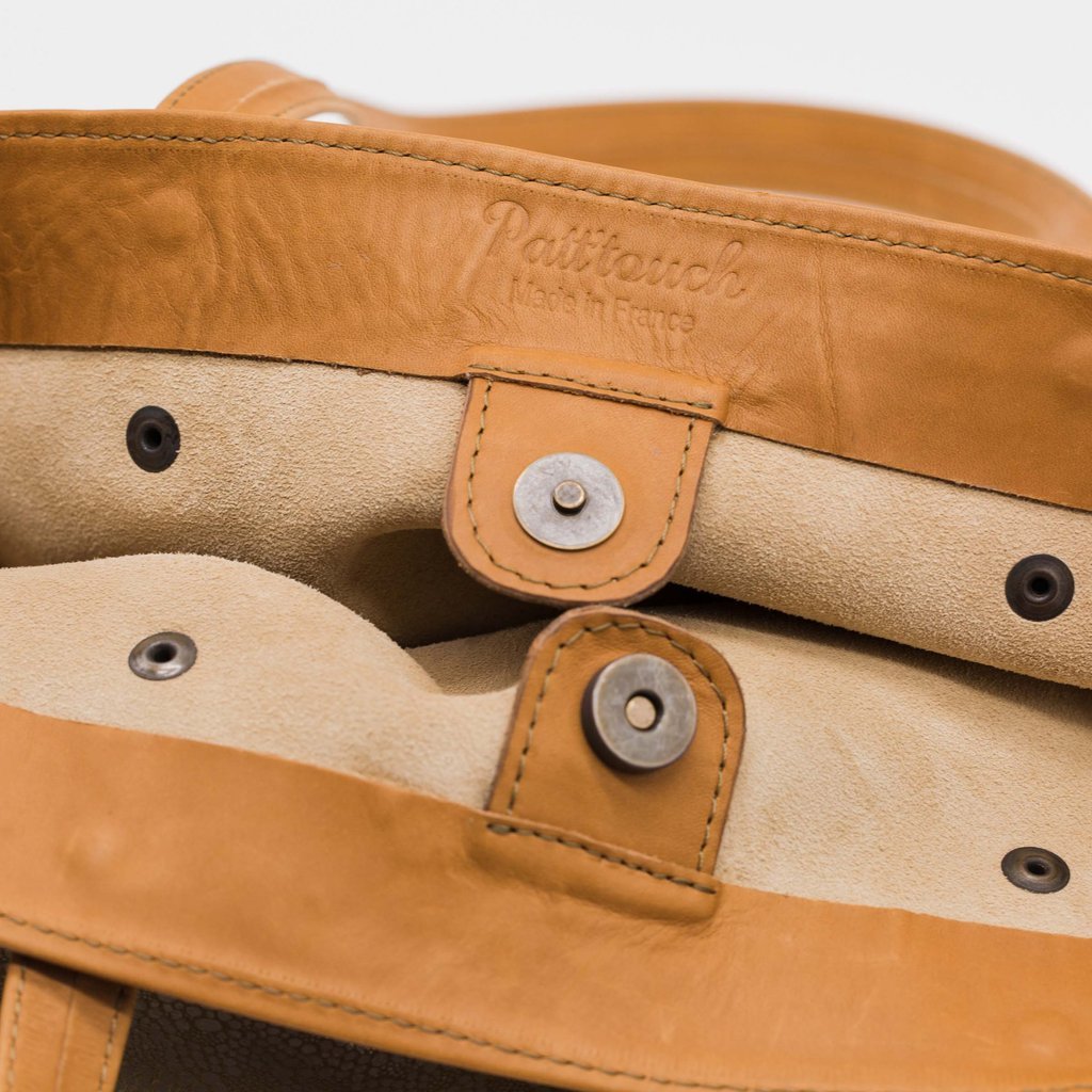 Marseille | Beige tote bag with lace pattern