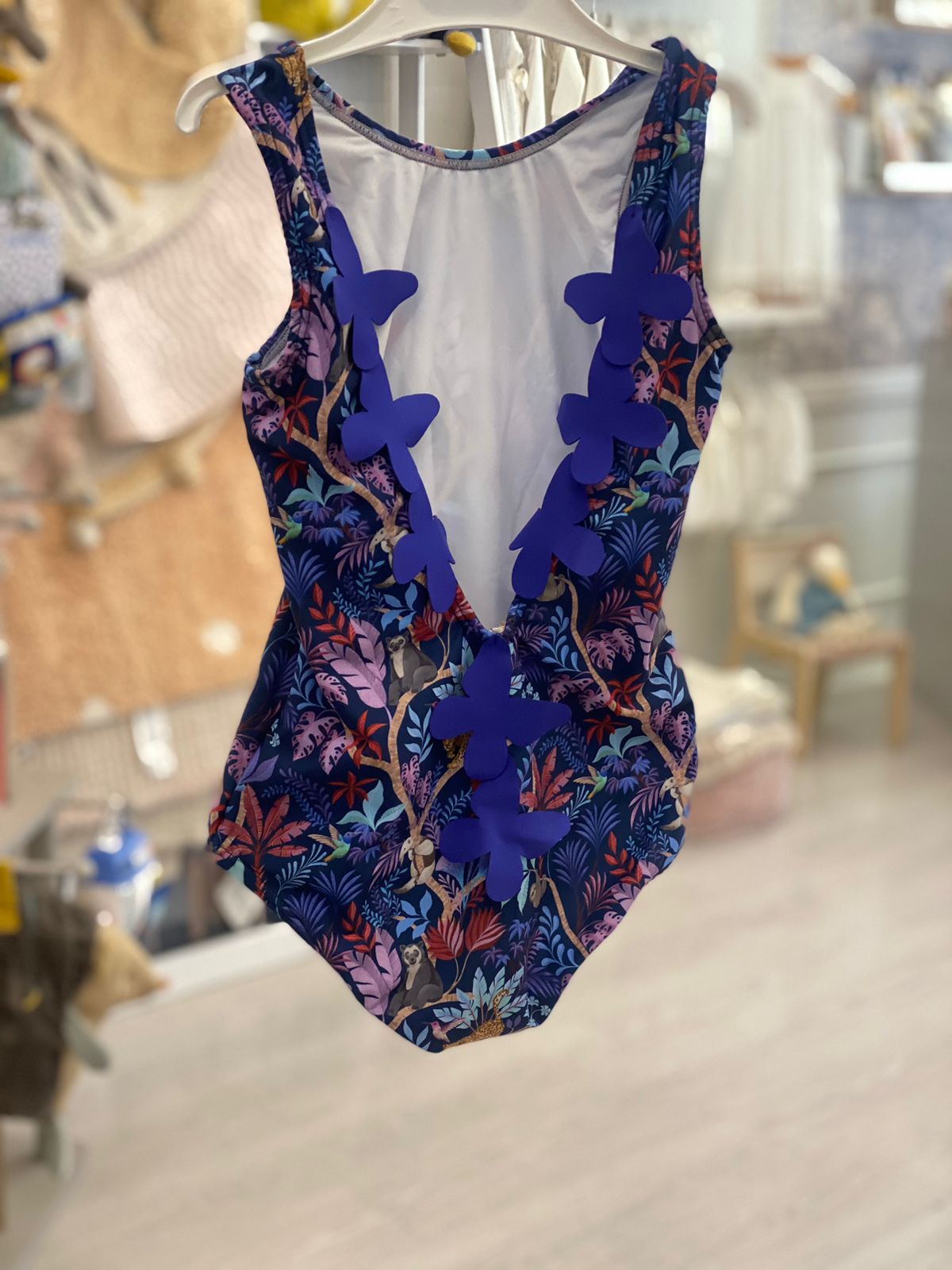 TRAJE DE BAÑO ESCOTE ESPALDA