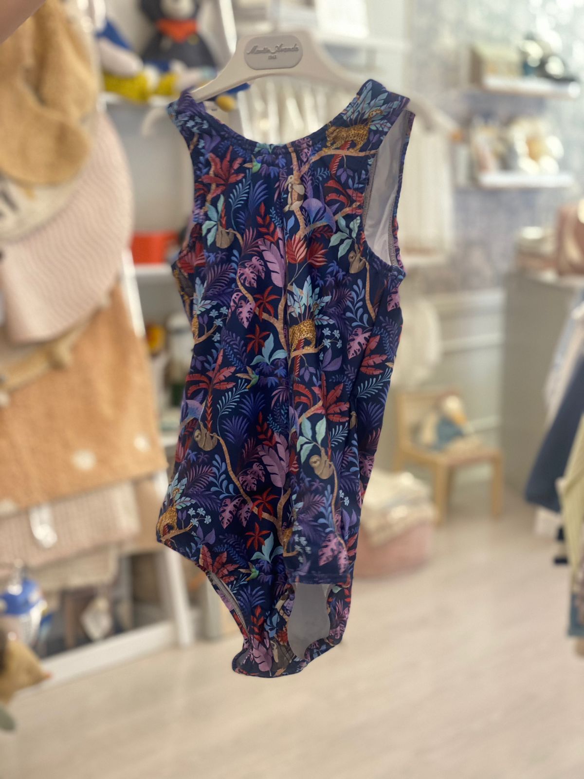 TRAJE DE BAÑO ESCOTE ESPALDA