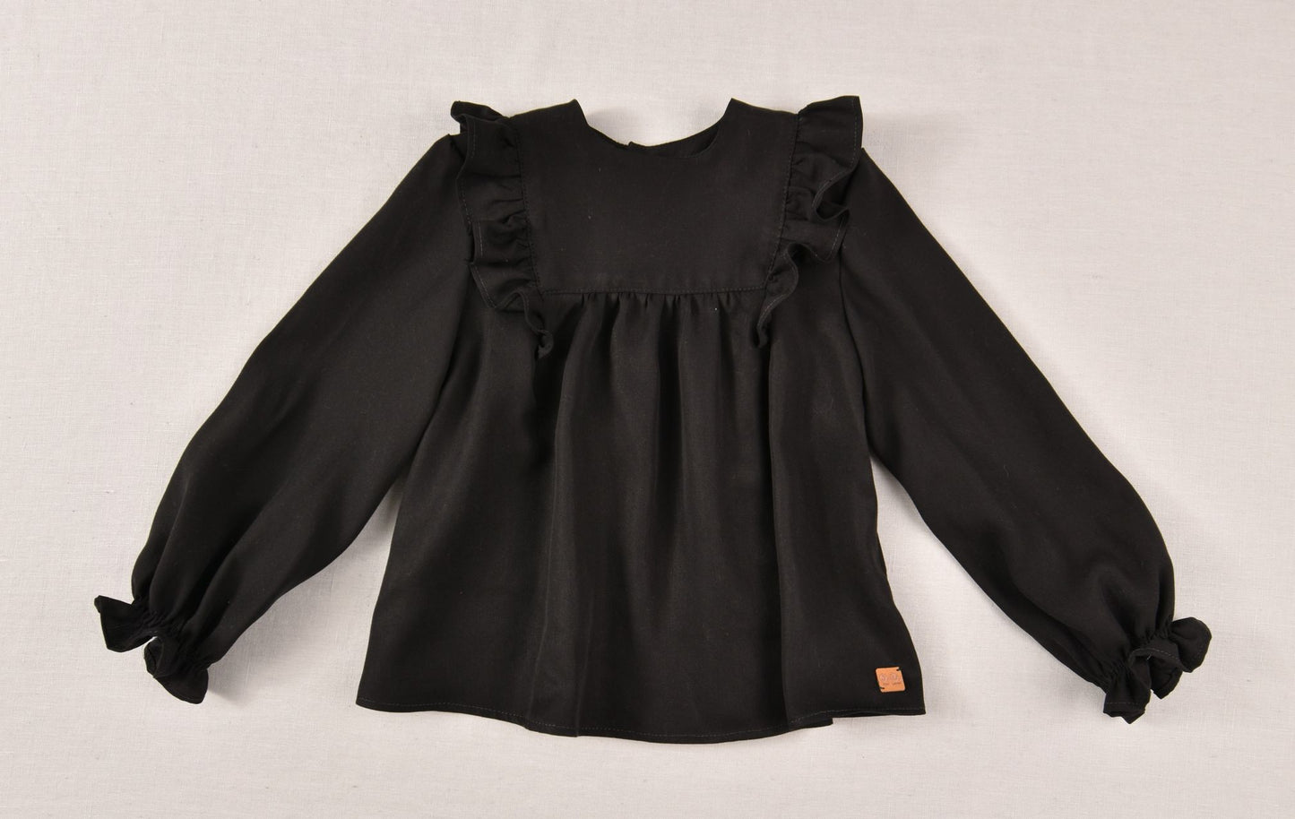 Blusa Lisa en Negro