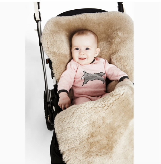 Snuggle Pod Sheepskin Footmuff in Latte